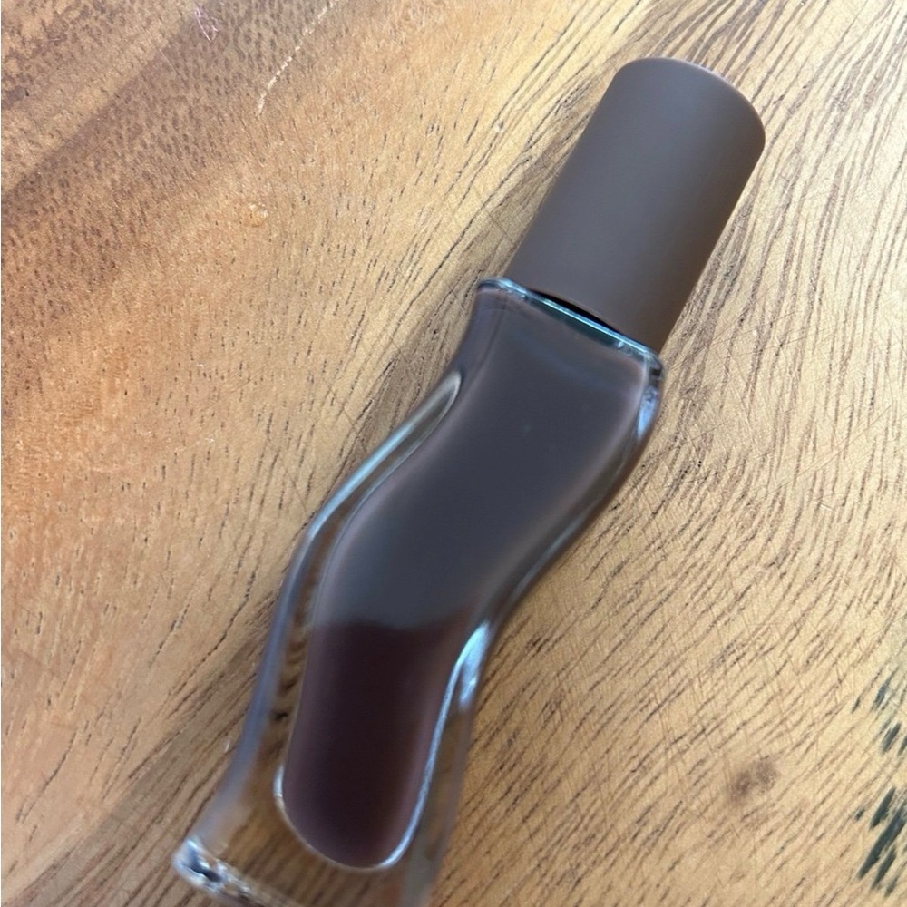 Gisou★ Honey Infused Hydrating Lip Oil in Milky Mocha - Picture 3 of 4